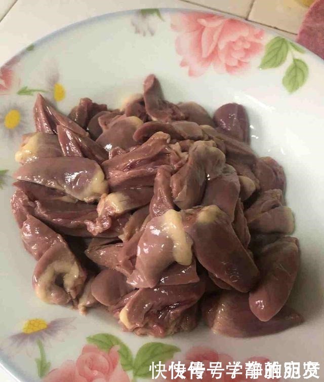 菜市场|鸡身上“最有价值”的部位,肉贩子留着自己吃,一个鸡就一个