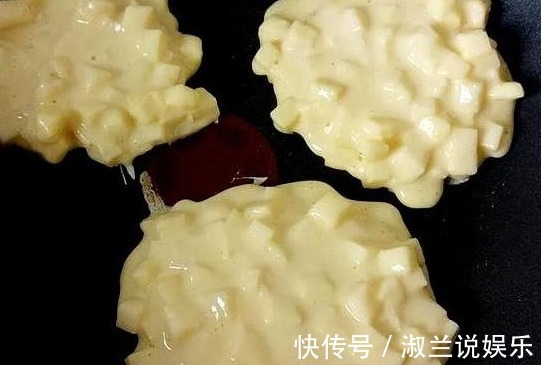 冬天|冬天,给孩子们做苹果松饼,不放油不放水,又松又脆又热乎!