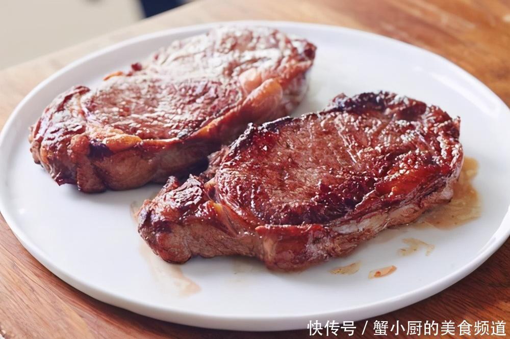 牛排|同样是牛肉,为什么进口的牛肉可以煎牛排?而中国的牛肉却不可以