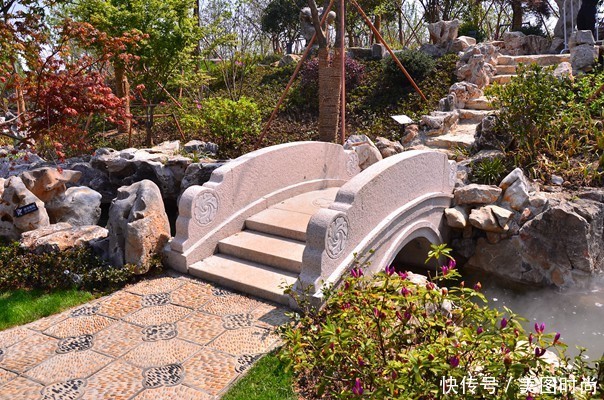 鱼池的设计|庭院鱼池:14个景观鱼池设计,学会这5点可以在院子里挖鱼池了