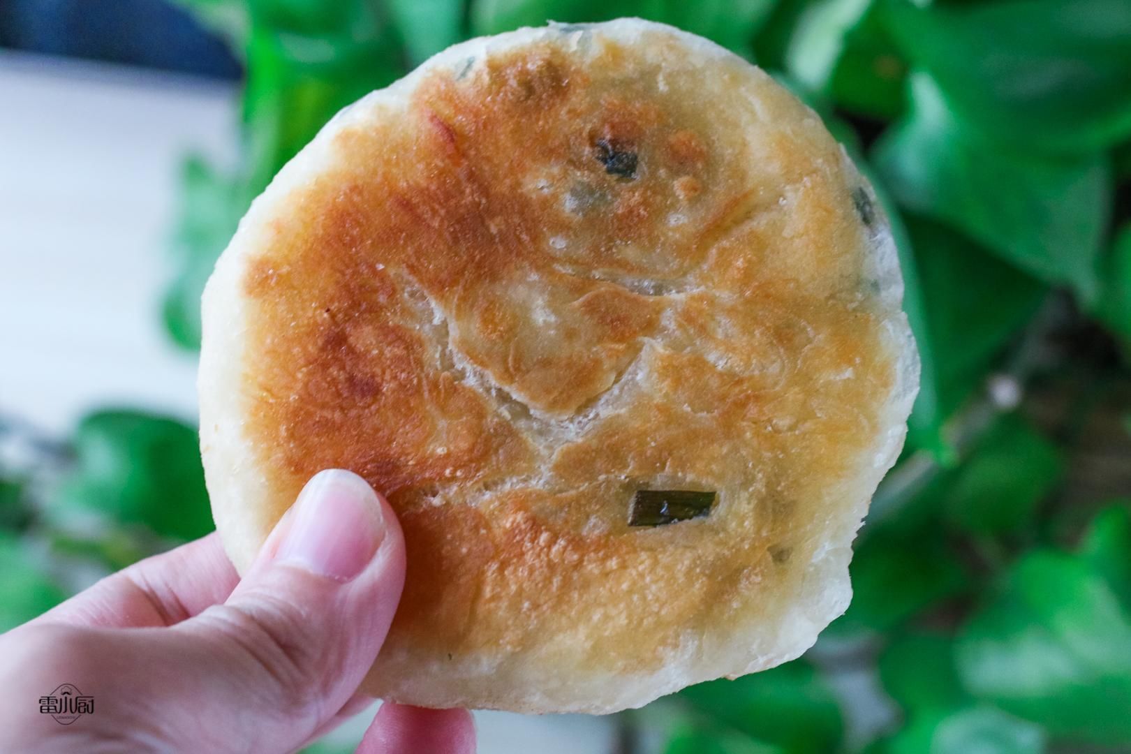 懒人早餐饼,不用揉面,筷子搅一搅,做出来的饼比面包还松软