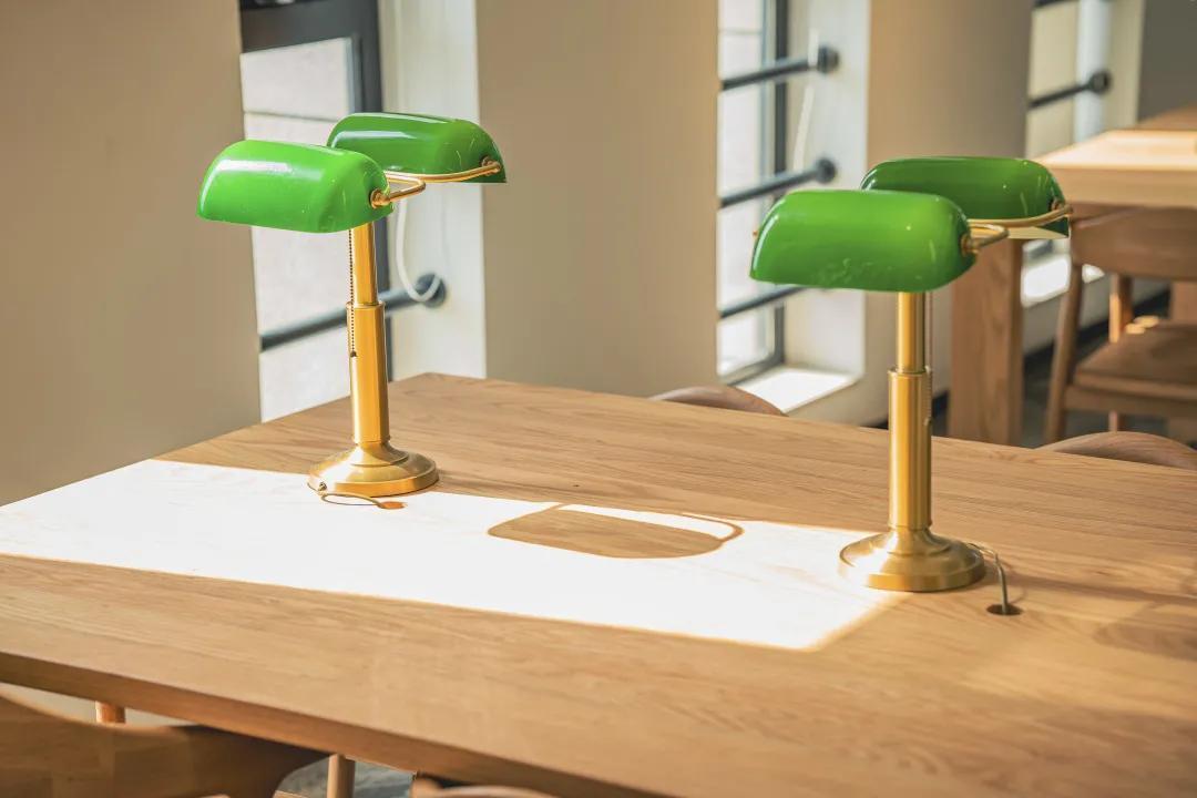 图书馆#首届粤港澳大湾区外文图书展在深圳北理莫斯科大学举行