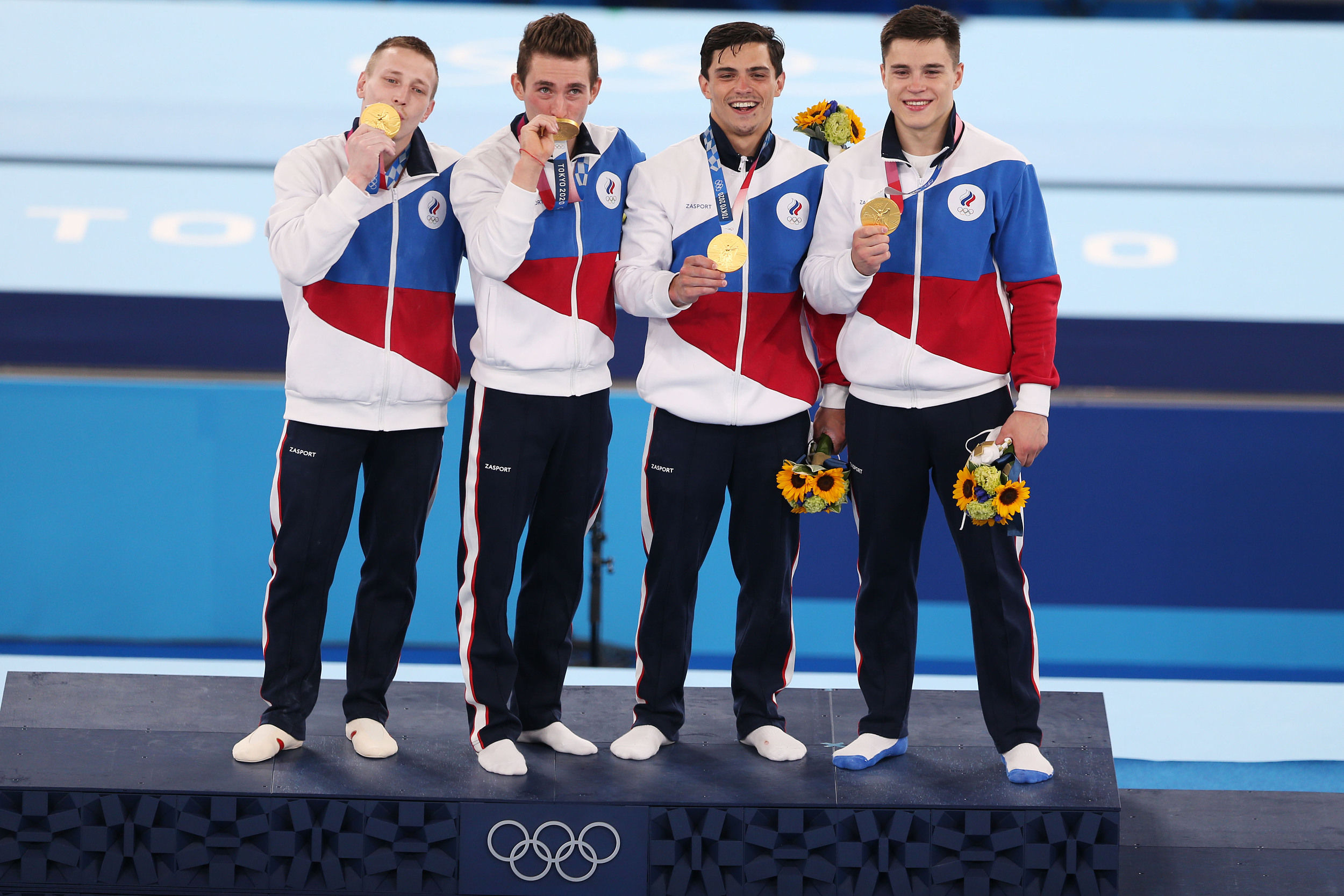 战斗民族 俄选手跟腱断裂仅三个月后 不顾队医反对强行上场拿下金牌 全网搜