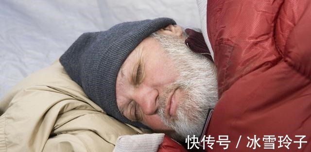 小将$故事小将亲眼看见同僚因常年诵经而逃过一劫,从此终生抄经不止!