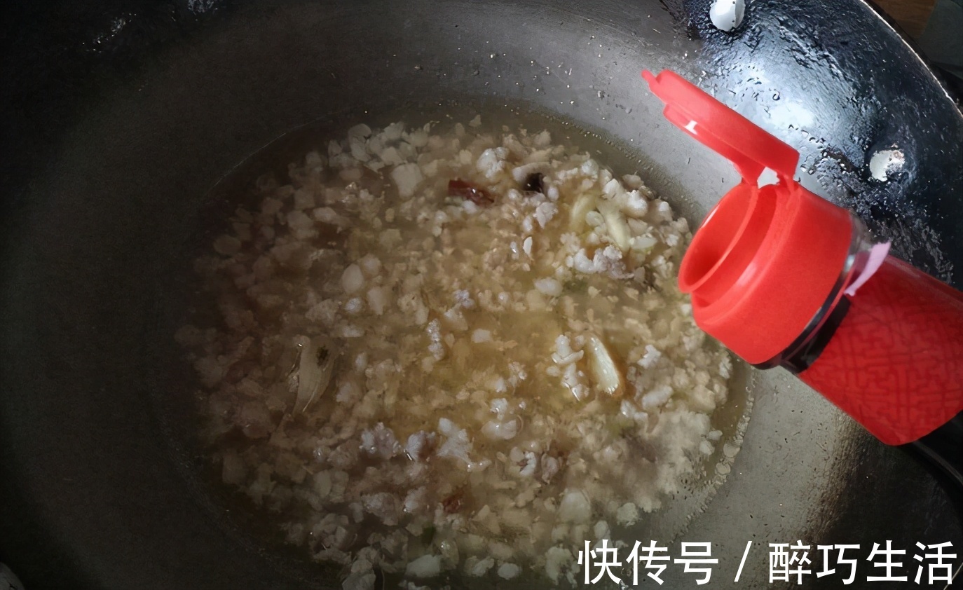 肉末|天热不想吃饭，做一道白菜炖粉条，开胃好吃，真下饭