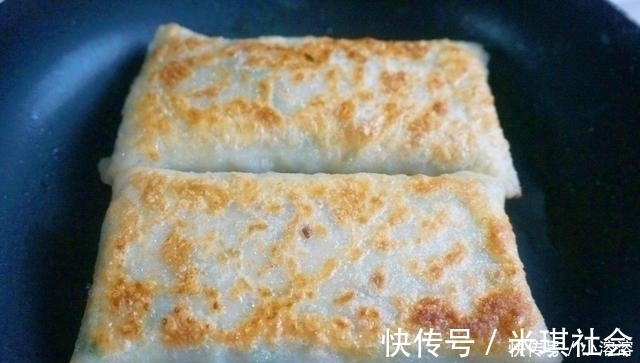 韭菜和它是绝配，不出汤，味更鲜，比韭菜鸡蛋的好吃，还不用活面