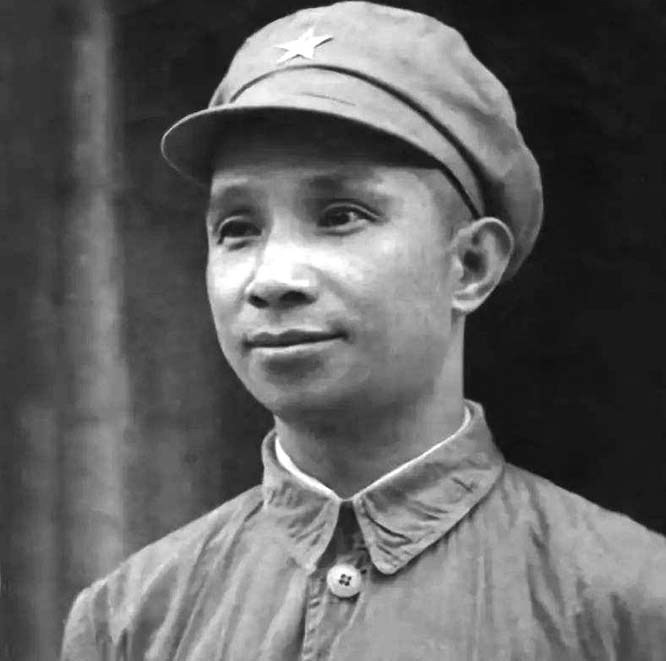 文静|粟裕将军外表文静，性格儒雅，为何还能成为我军顶级名将