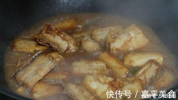 煎带鱼一碰就碎?多1步多等15分钟,煎出两面金黄的完整带鱼