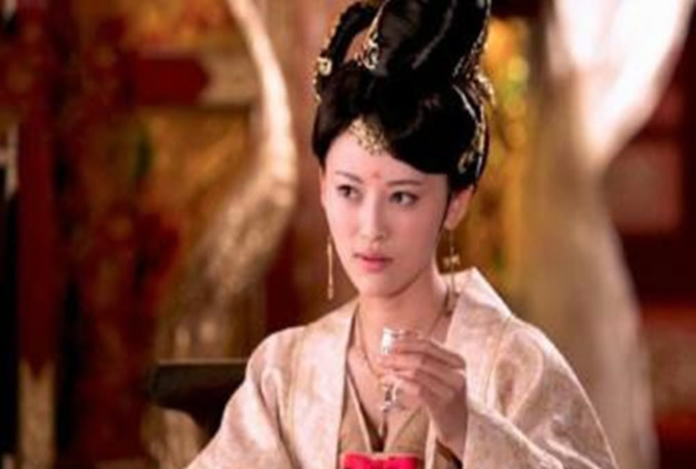 唐中宗李显|唐朝时期的第一美女，却是一个野心极大的弑父恶女