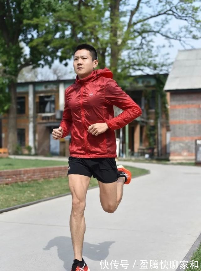 跑者|这道难度十级的跑鞋版“大家来找茬”背后,隐藏了怎样的故事
