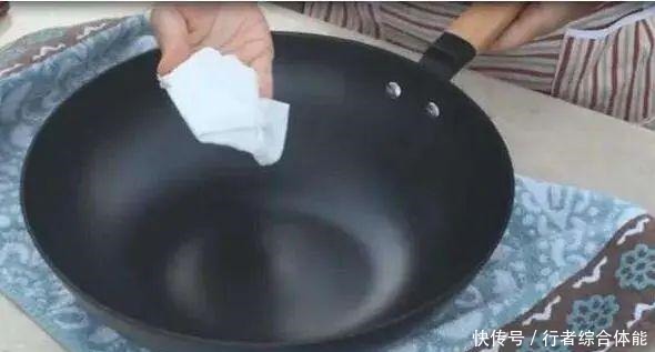 大厨教开锅技巧,不粘锅也不生锈!大厨教开锅技巧,不粘锅也不生锈!