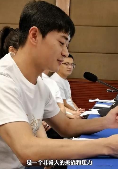 电视剧|曹骏:凭演技翻身,在主旋律电视剧中表现惊艳一天获2家央媒力挺