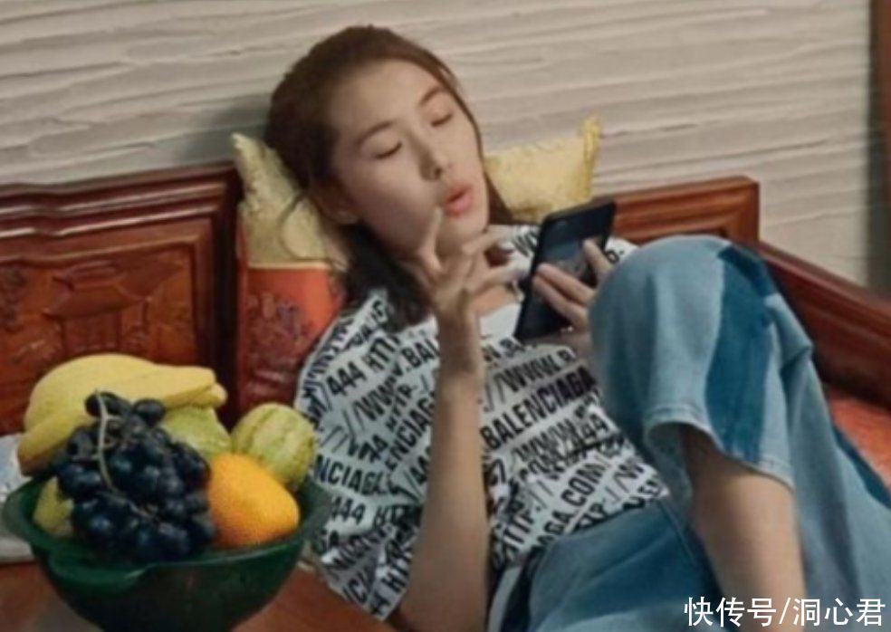 “巨婴”刘思琪一天消费十几万,16岁袜子都不会穿,现状如何?