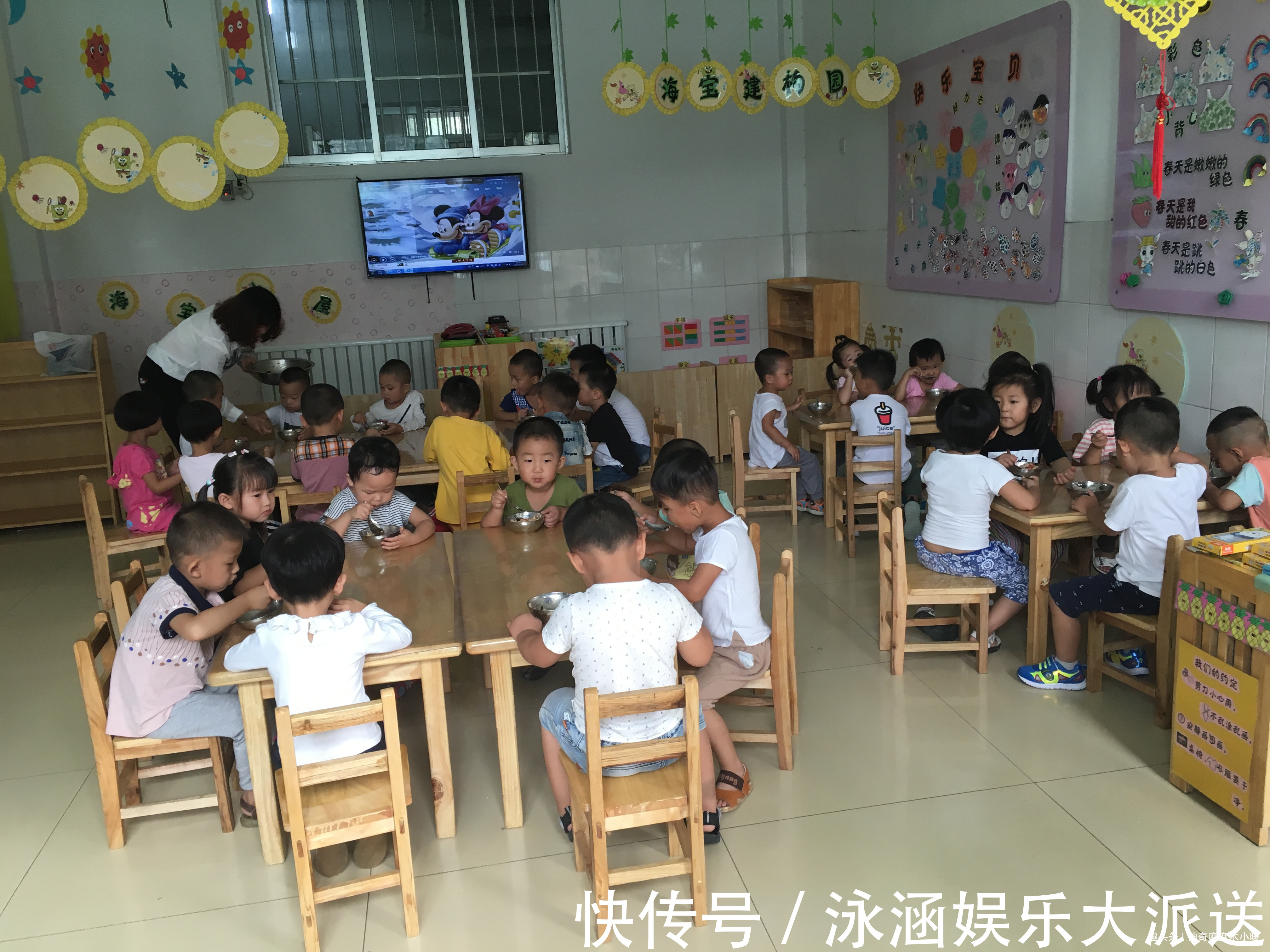 磨磨蹭蹭|在家挑食，在幼儿园能吃两碗！孩子吃饭情况反差大，问题出在哪