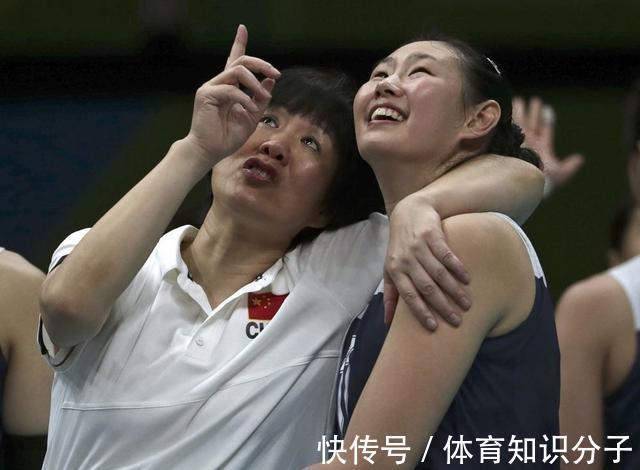 张长宁|泪目！女排大将6小时手术报平安，右肩打8颗钢钉，胳膊肿得像大腿
