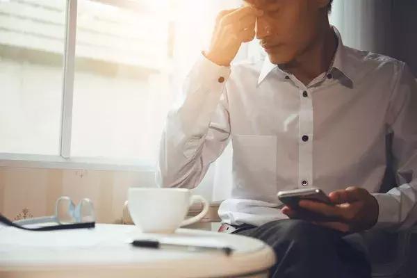 夜尿|睡觉时身体有4种表现,是肾在喊“救命”!不注意,会熬成尿毒症