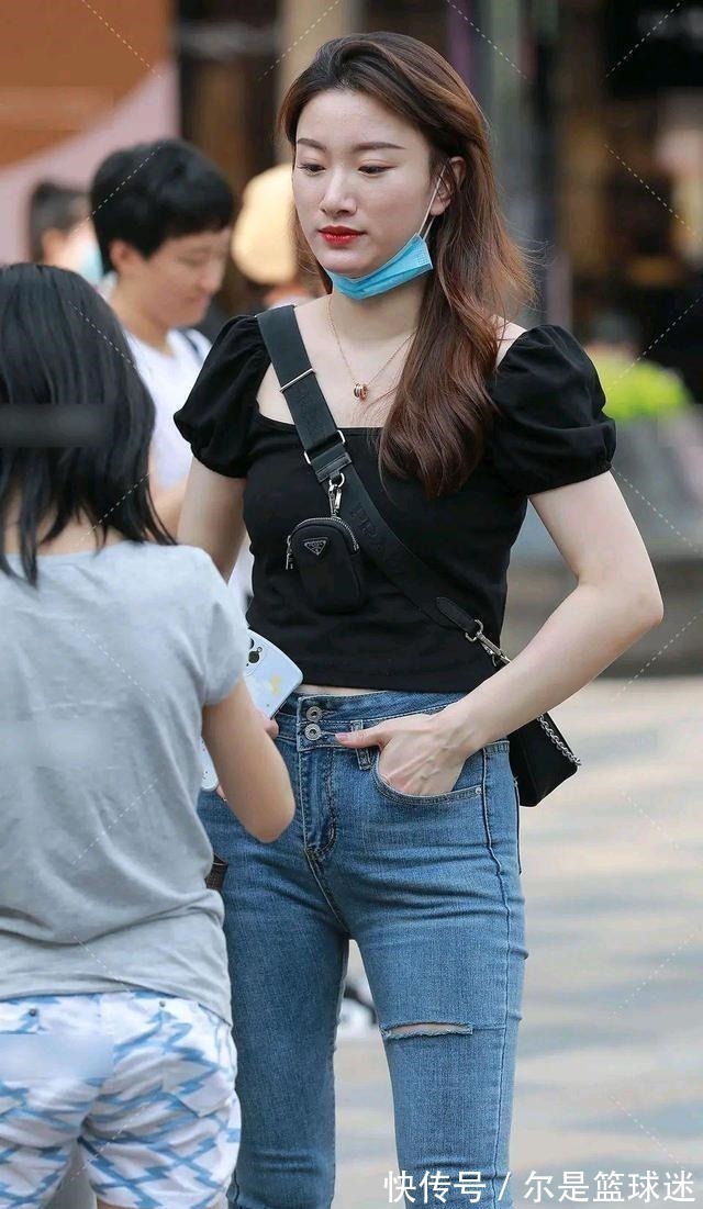 装扮 穿上时尚美女最爱的打底裤装扮,穿起来显嫩更可爱,快来看看!