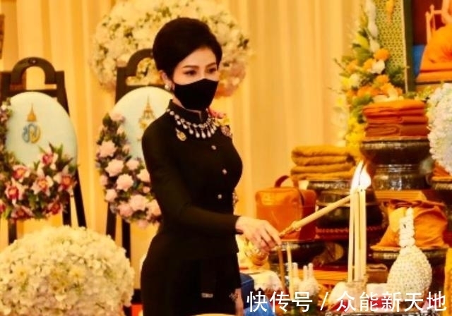 玛哈·!36岁诗妮娜才是真爱,泰王拆掉祖传王冠做项链,只为博美人一笑