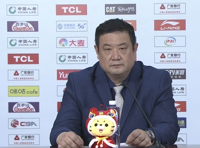 山东男篮|奇葩一幕!山东赢球,陶汉林公开道歉,高诗岩耐人寻味,问题太多
