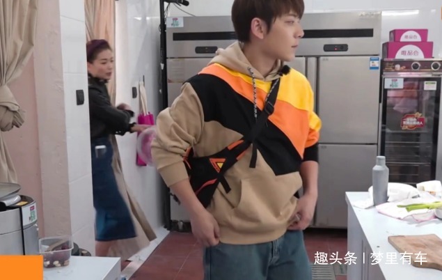 阚清子被热油溅到疼得大叫, 谁注意刘涛冲进来说的 太寒心啦