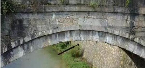 桥下|古代通常会在桥下悬挂古剑,有什么讲究不怕被偷吗