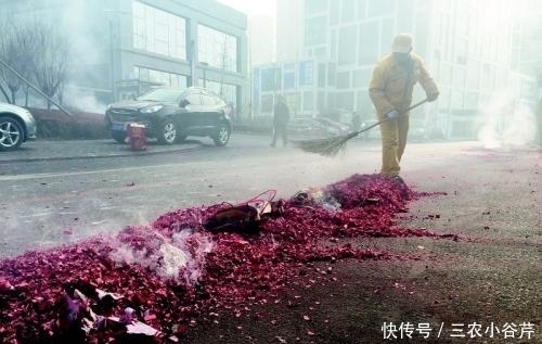 大年初一|农村大年初一早上放过的鞭炮碎片,当天不能扫掉,你知道是为什么吗?