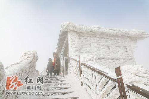 集市|蓝山：景区如集市 冰雪赛北国