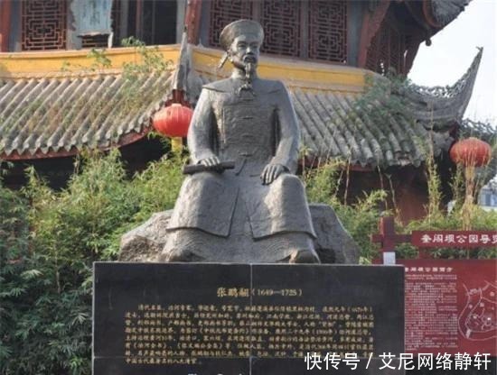 做客|康熙到大臣家做客,看到门口一尊关羽雕像,康熙转头就走