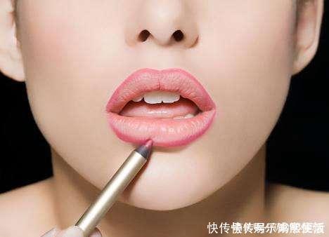 润唇膏|每天都涂口红的女人,几年后会有什么“变化”看完你就知道了