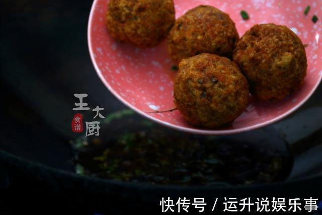 五香粉|用油条做肉丸子,味道好到难以置信,简单易做,好吃极了