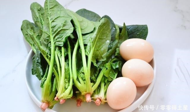 芝麻油|天冷了，教你做懒人早餐饼，只需1把菠菜，3颗鸡蛋煎一煎即可完成