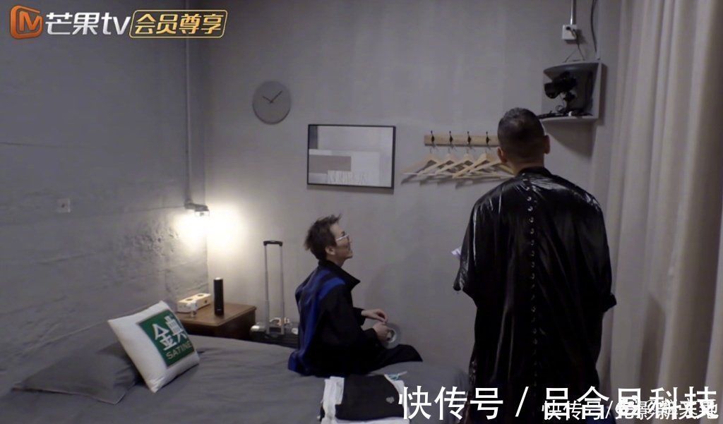 网曝林志炫要退出《哥哥》，节目中表现败好感，过生日没人送礼物