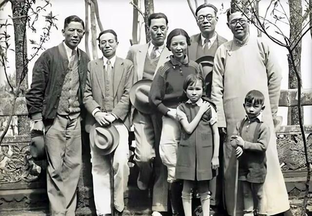 老照片还原民国名媛陆小曼与林徽因的真实容貌,真的太美了!