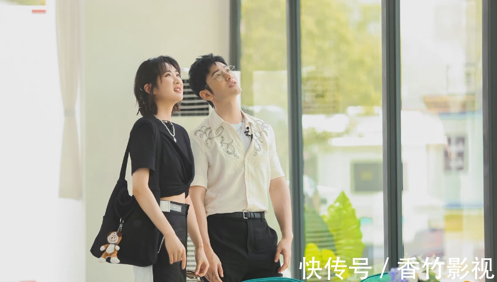 宁静|《中餐厅5》首播收视低迷，嘉宾相处太尴尬，宁静笑称收拾黄晓明