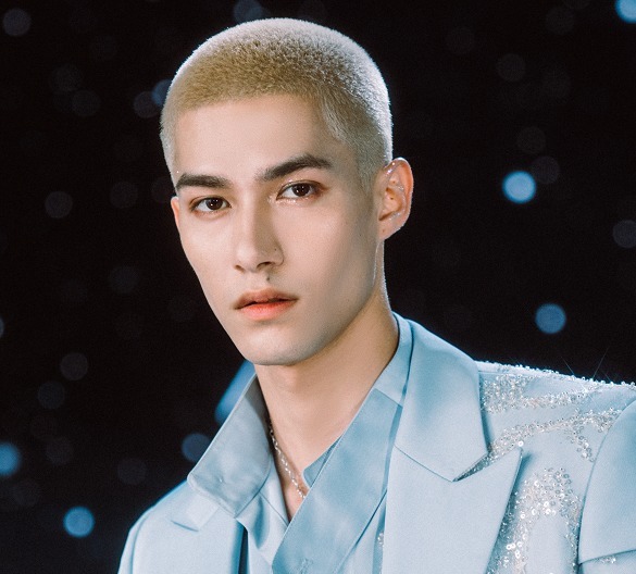 《创4》总决赛,25位学员分2组solo,多人已提前锁定成团位