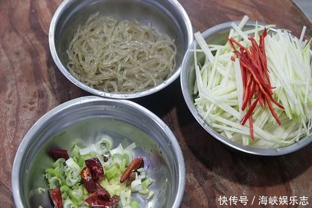 馒头|粉条和它一起炒,鲜香入味,爽滑Q弹,超级费馒头,三个都不够吃