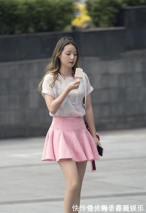 搭配 时尚的姑娘喜欢粉色,这些粉色服饰搭配,既显成熟稳重、又显年轻