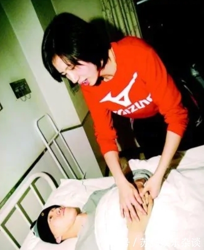 中国男排|“中国女排”周苏红:再婚后不忘照顾瘫痪前夫,你就是我的亲弟弟