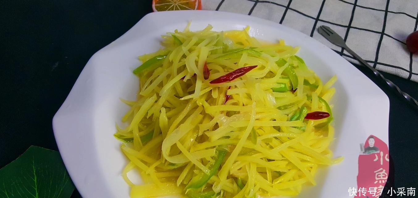翻炒均匀|酸辣土豆丝:为什么总做不出饭店的味道?原来做法是错的
