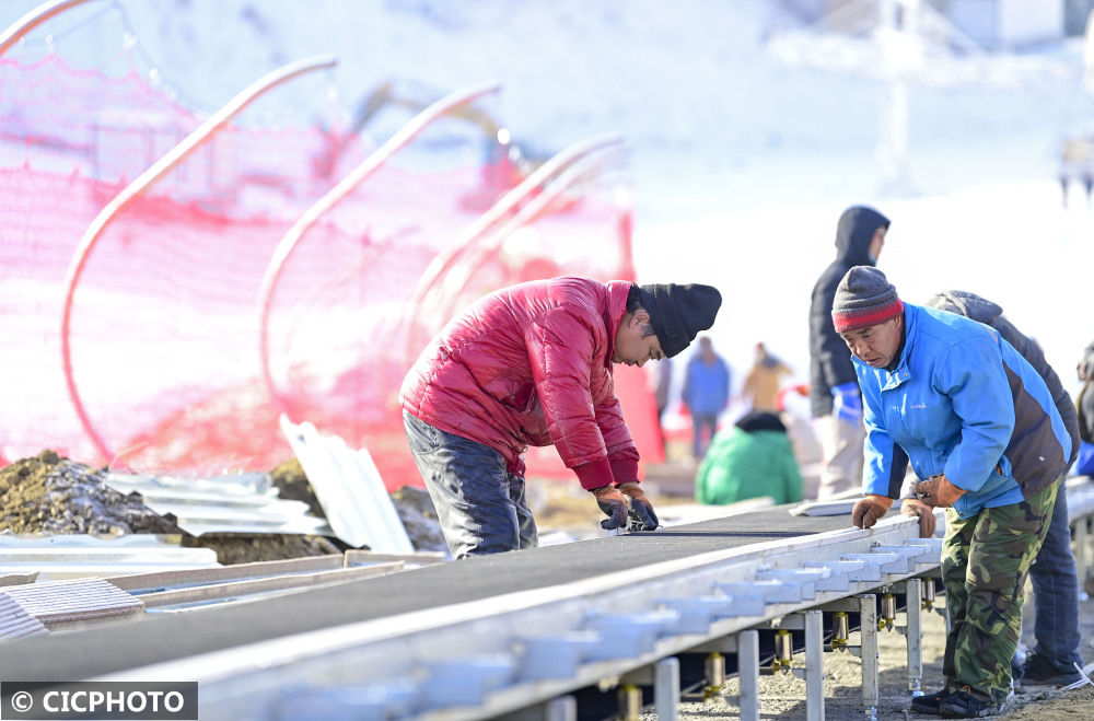 icphoto|内蒙古呼和浩特：马鬃山滑雪场即将建成开放