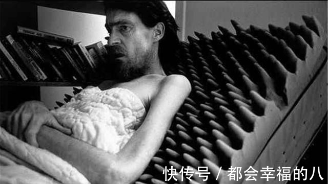 艾滋|艾滋病源于黑猩猩,那第1个得艾滋病的人,到底对猩猩做了什么?