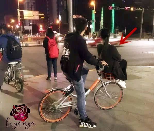 |搞笑图片幽默段子笑话这个班级难道全部是男生么哈哈哈