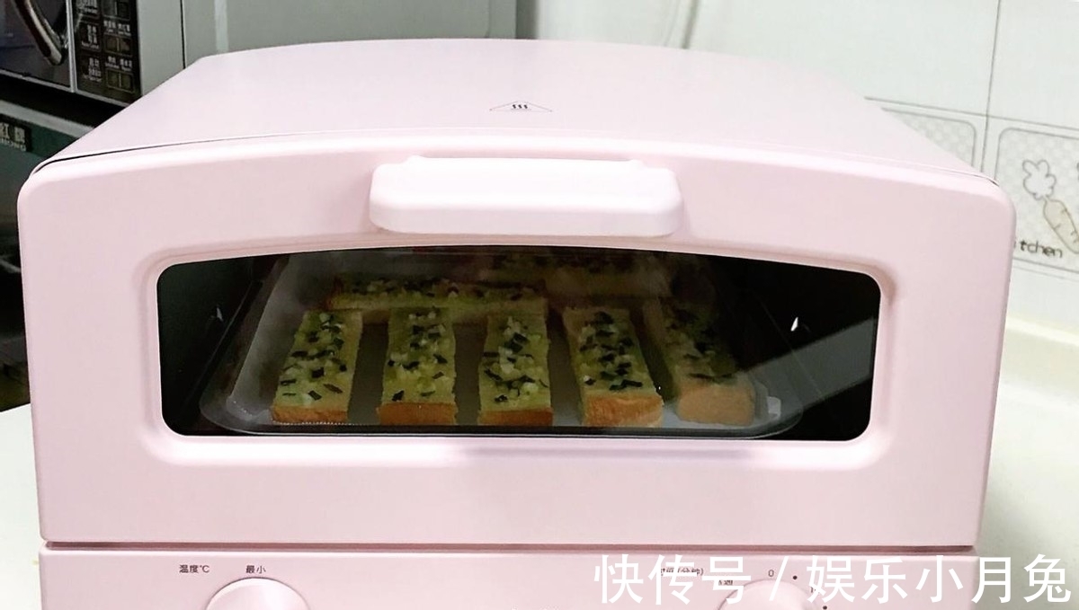 蒜泥|吃剩下的吐司再加工,做成蒜蓉吐司条,大人孩子都爱吃