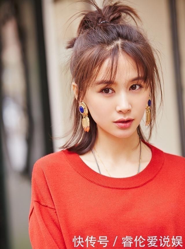 扎丸子头 女人别再披头散发了,很显老!今年流行这5款发型,时髦有气质