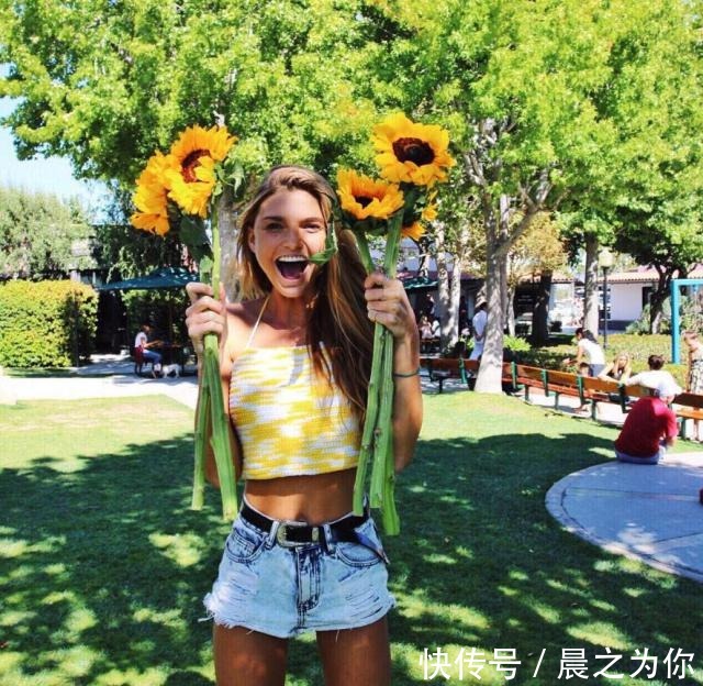 澳洲|95后的澳洲瑜伽女神,靠瑜伽年入千万,身材和颜值都让人非常羡慕