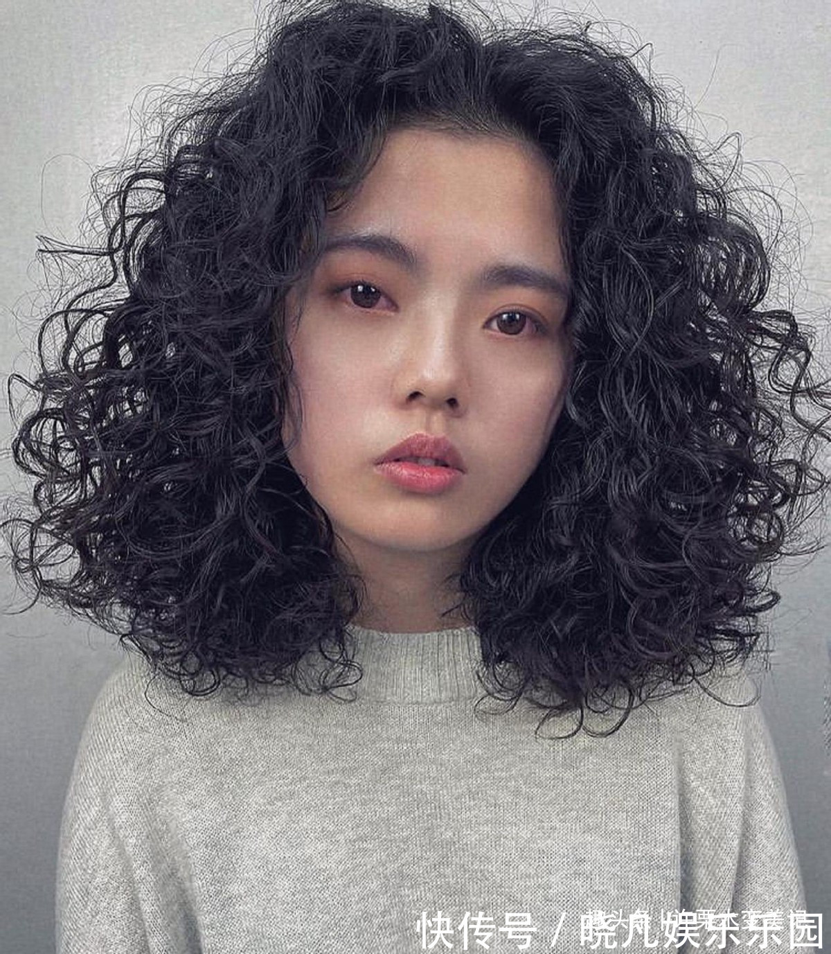 水波纹卷 女人50岁以后,剪发型要认准了,最好避开这3款!试试另外3种