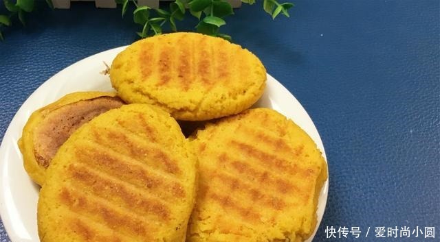忘不掉|记忆中的味道,家常版贴饼子在家也能做,忘不掉的嘎巴香
