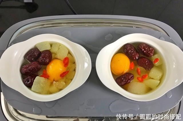  冬天，雪梨和它天生一对，炖一炖，清甜滋润，每天一碗，全家受益