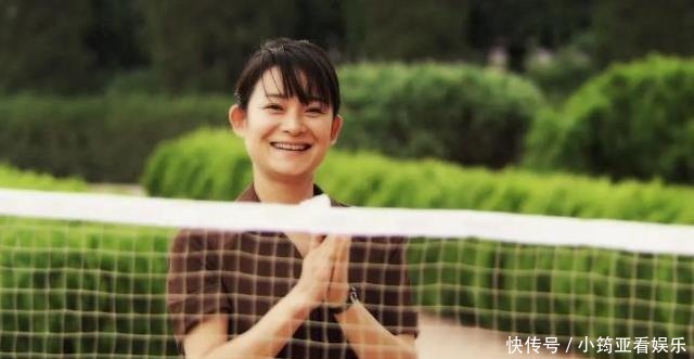 《石榴树上结樱桃》:最会讲笑话的作家,写下这本黑色幽默