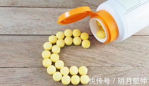 维生素c|文竹富贵竹黄叶，吃粒过期药，30天长爆盆，根系粗壮、叶子绿